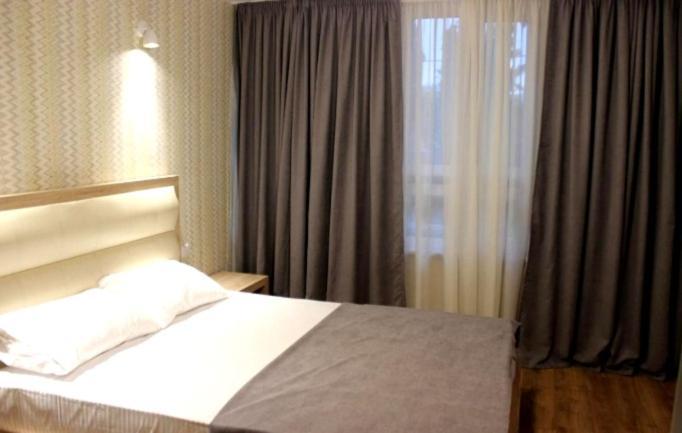 Hotel Lile Tbilisi Ngoại thất bức ảnh