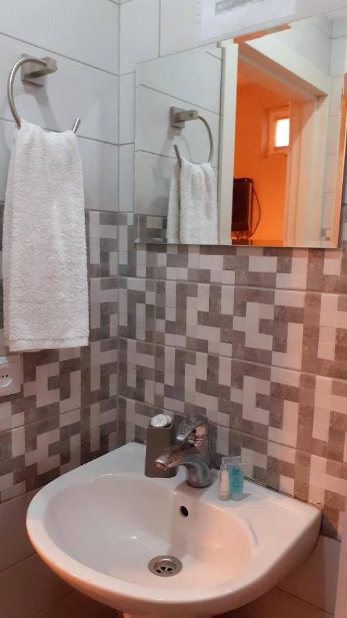 Hotel Lile Tbilisi Ngoại thất bức ảnh
