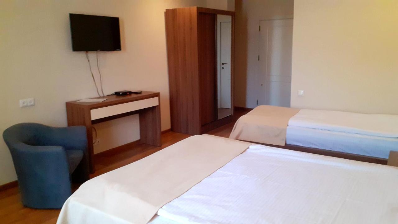 Hotel Lile Tbilisi Ngoại thất bức ảnh