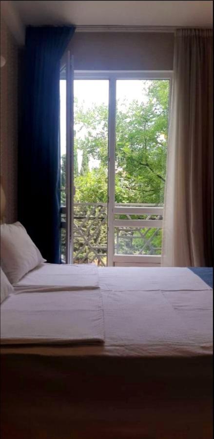Hotel Lile Tbilisi Ngoại thất bức ảnh