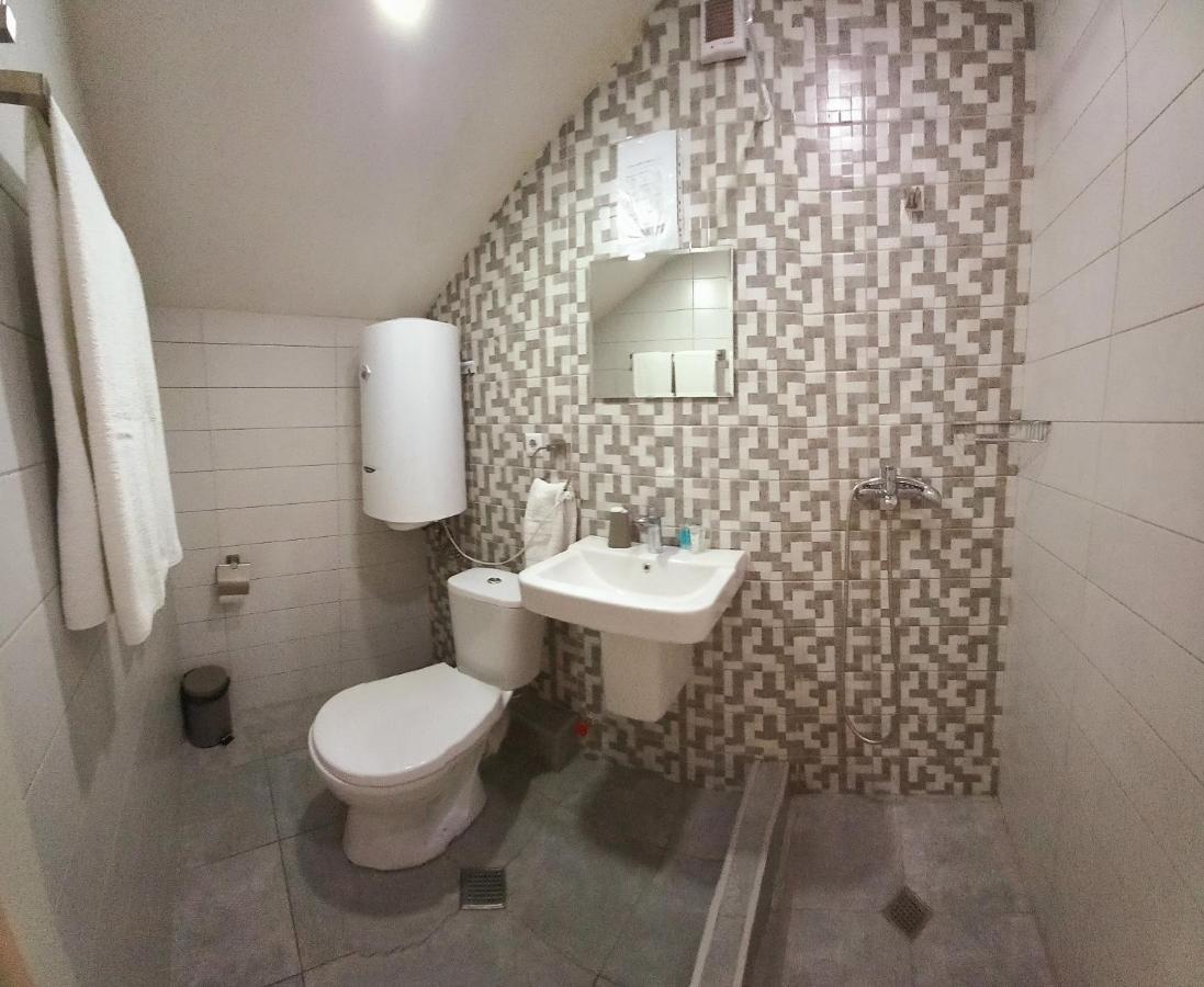 Hotel Lile Tbilisi Ngoại thất bức ảnh