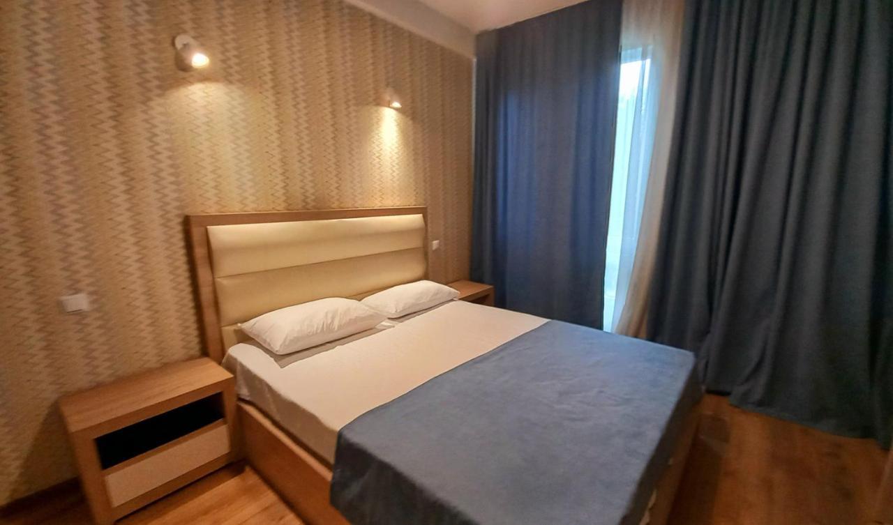 Hotel Lile Tbilisi Ngoại thất bức ảnh