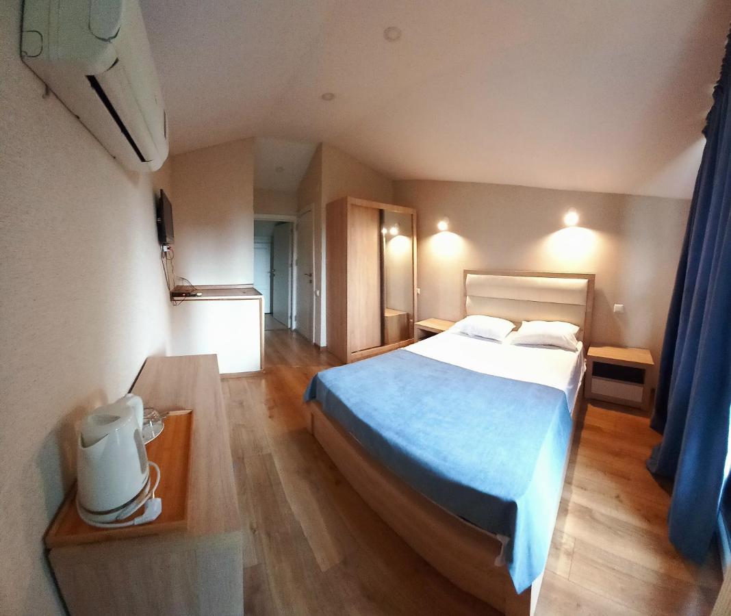 Hotel Lile Tbilisi Ngoại thất bức ảnh