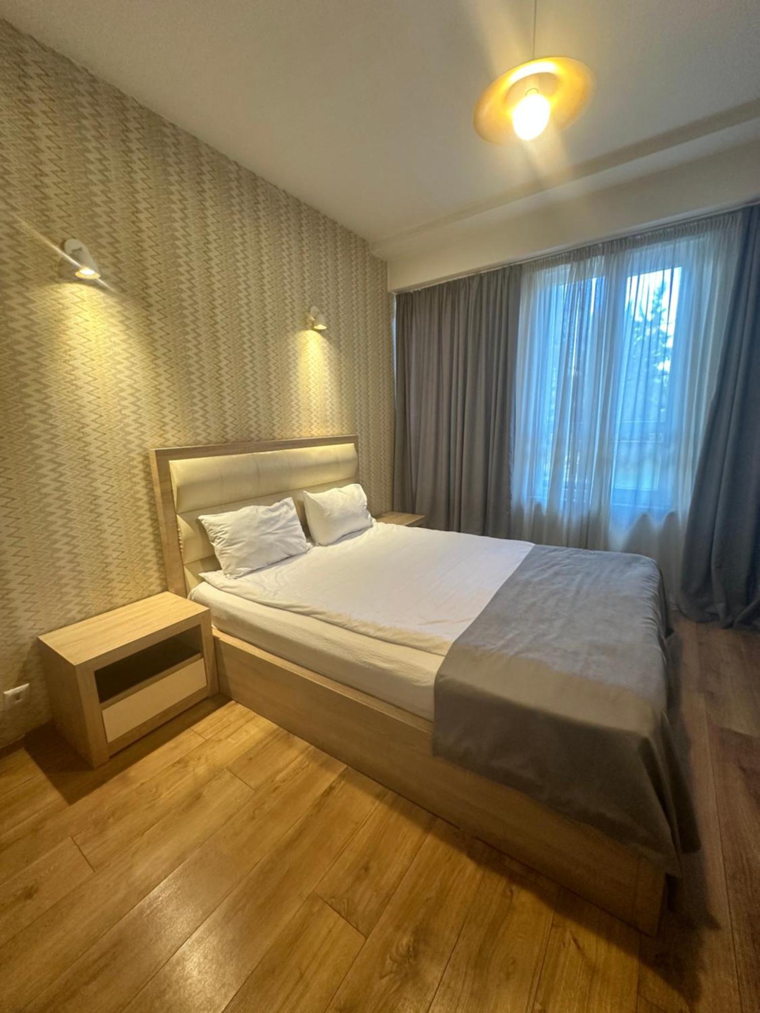 Hotel Lile Tbilisi Ngoại thất bức ảnh
