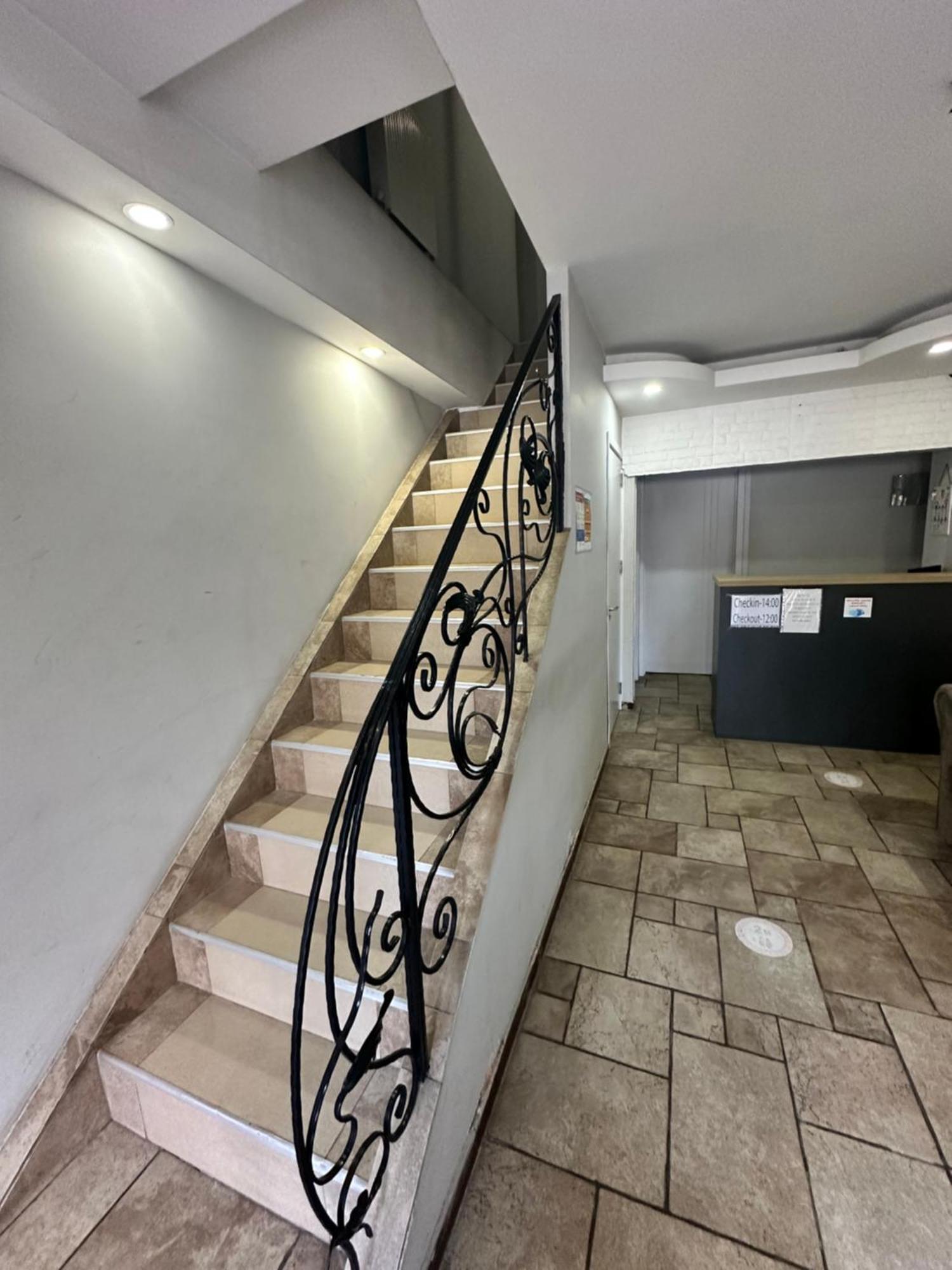 Hotel Lile Tbilisi Ngoại thất bức ảnh