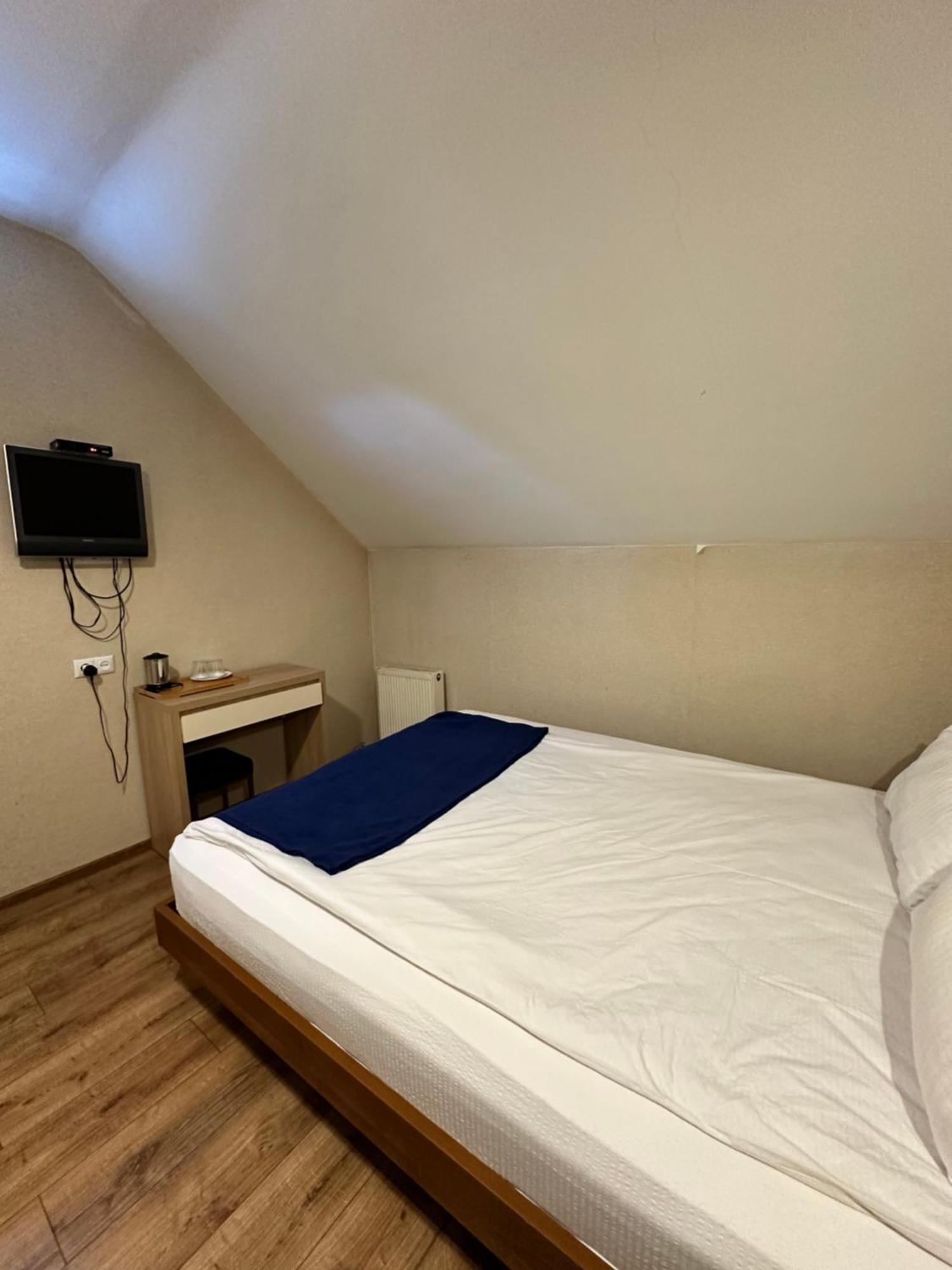 Hotel Lile Tbilisi Ngoại thất bức ảnh